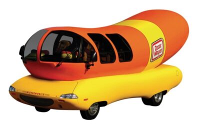 El Wienermobile de Oscar Mayer llega con sabor y amor