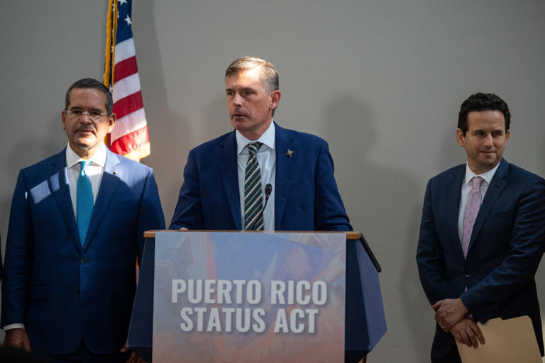 Senate Democrats make the case for Puerto Rico self-determination