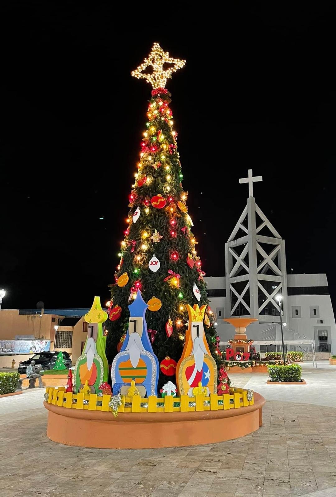 Naranjito festeja 199 años de fundación y encendido navideño
