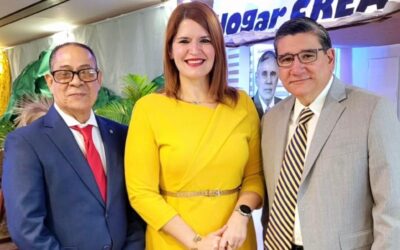 Hogares Crea agradecen apoyo de la representante Gretchen Marie Hau.