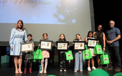 Cientos de estudiantes participan del ‘Certamen Postal de Navidad’ del Municipio de Cayey.