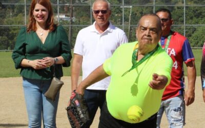 Celebra la comunidad Toíta de Cayey las mejoras a su parque recreativo.