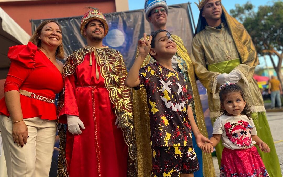 Morovis celebró un adelanto del Día de Reyes con feria artística y familiar.