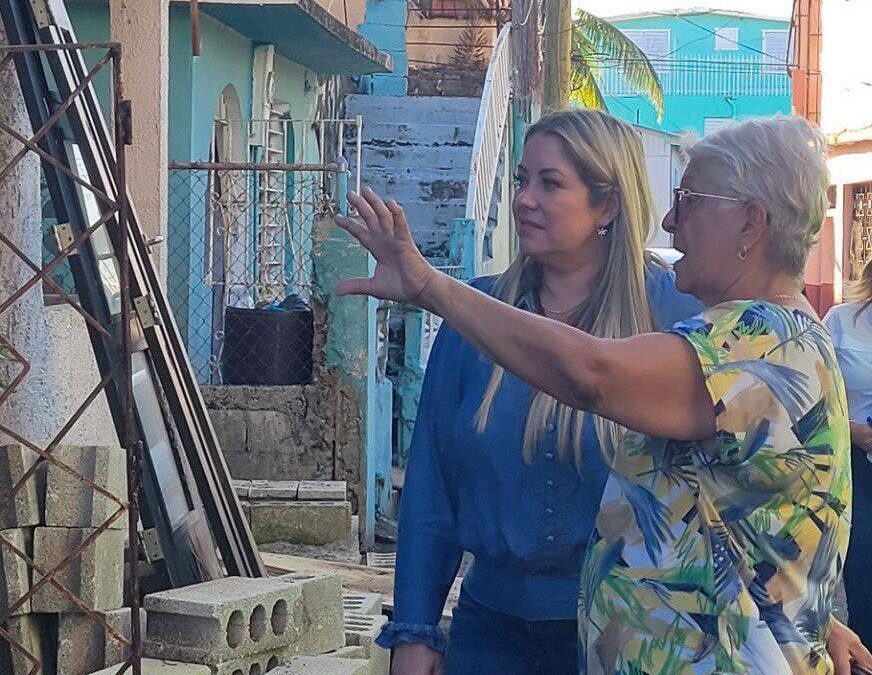 Buscan atender situaciones de adultos mayores en Sector La Playita de San Juan