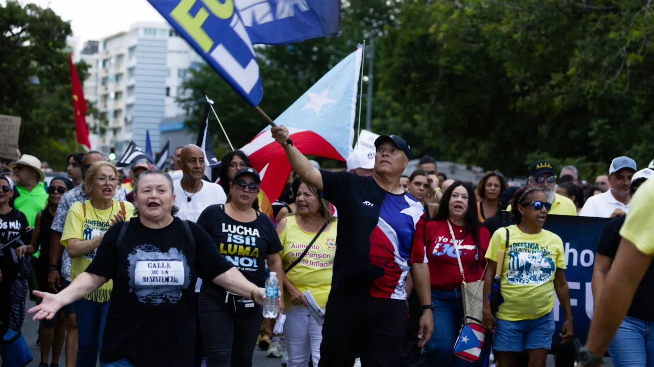 Cientos protestan contra privatización de la AEE en Puerto Rico: “Luma y Genera me jod****n la nevera”